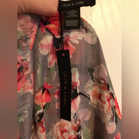 NWT LOVE & LORE Floral Scarf - Picture 5 of 8